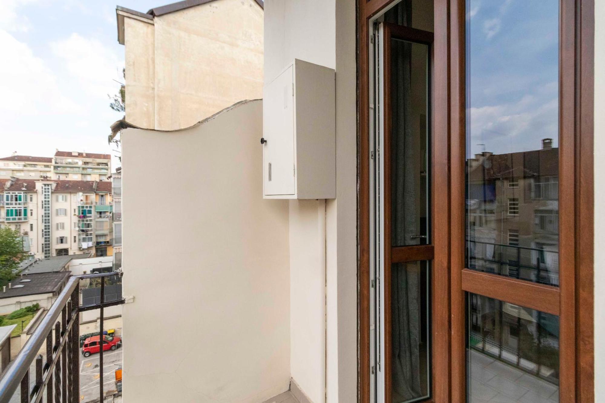 Comfy Apt - Stadio Olimpico & Pala Alpitur Apartament